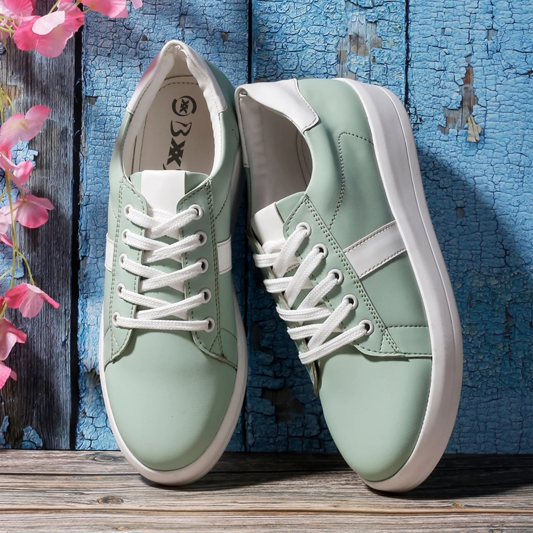 Latest Women's New Stylish Casual Sneaker Lace up Shoes