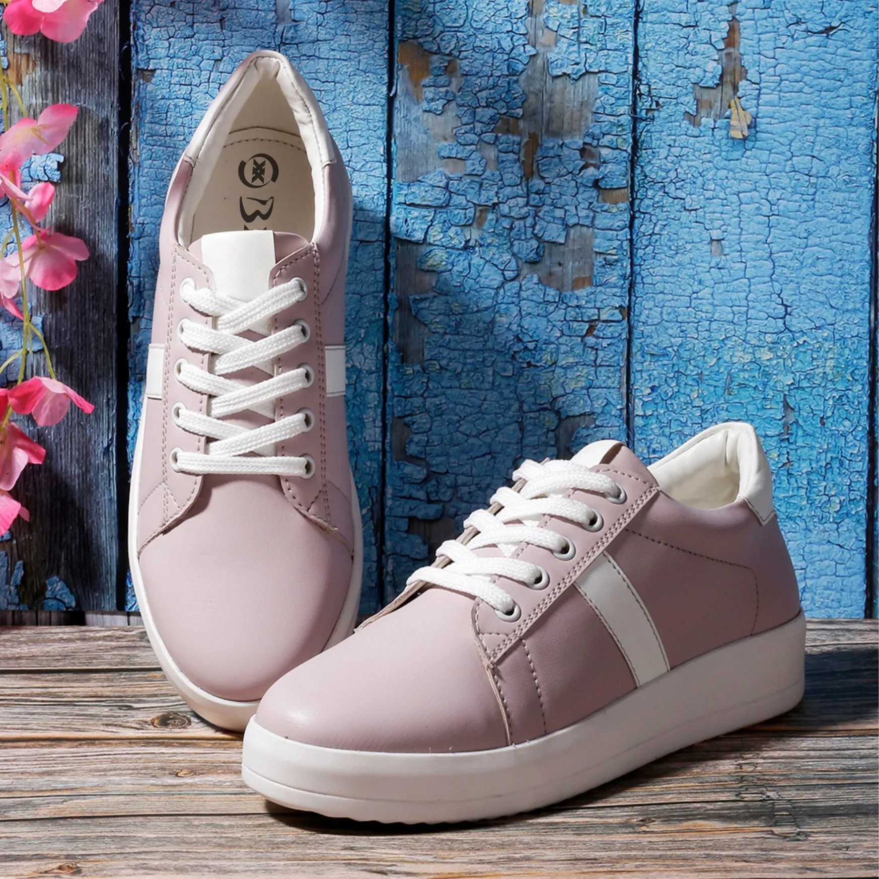 Latest Women's New Stylish Casual Sneaker Lace up Shoes