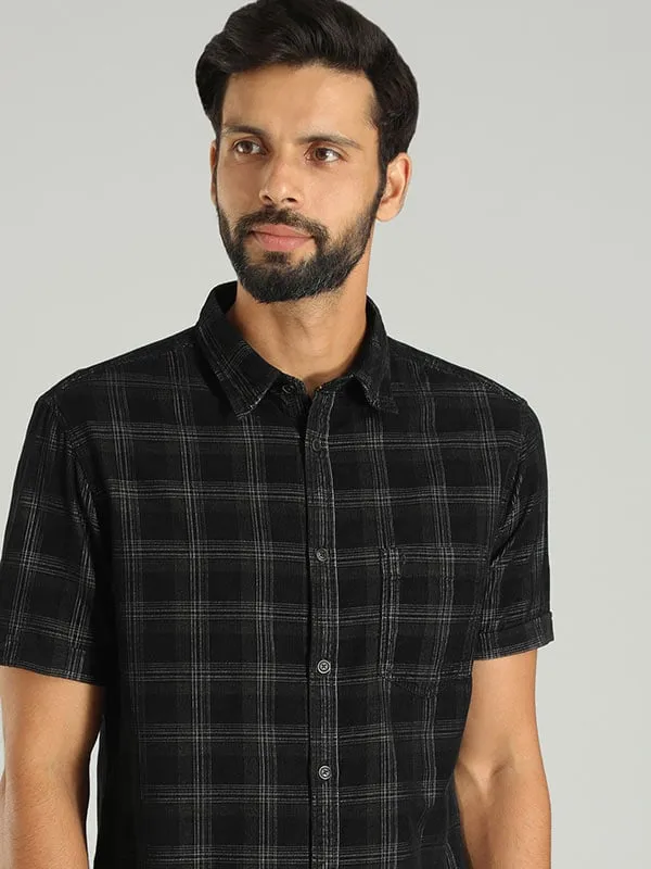 Men Checked Half Sleeve Cotton Blend Shirt